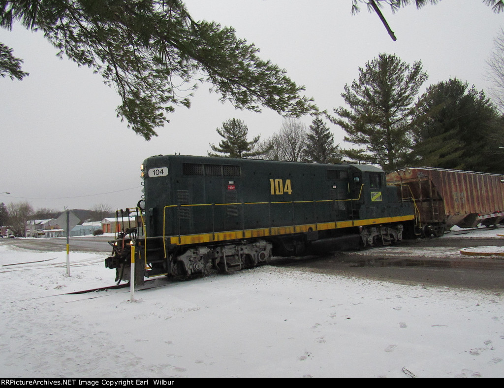 Ohio South Central Railroad (OSCR) 104